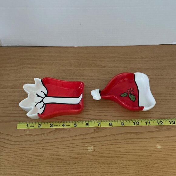 Russ Berrie Christmas Gift and Santa Hat Ceramic Dish Set Candy Serving Trinket - Picture 6 of 7